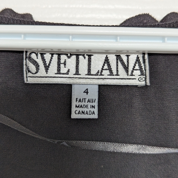 Svetlana Women's (Size 4) Black V-Neck Ruffled Tunic Top With Rosettes & Ruffles - Picture 12 of 16